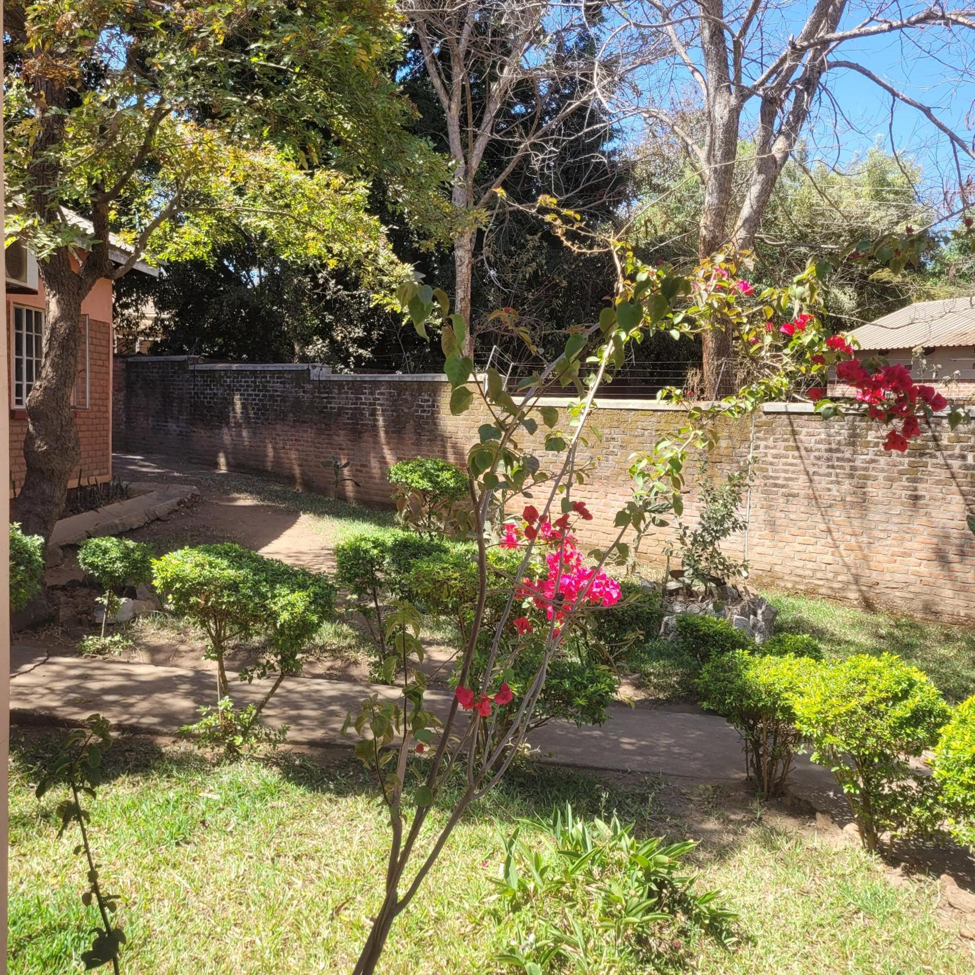 Quest Bed & Breakfast Lilongwe Luaran gambar